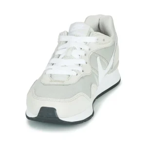 destockage Nike VENTURE RUNNER Couleur Beige / Blanc 12