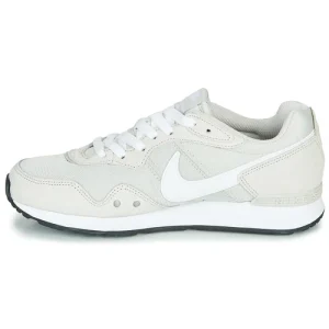 destockage Nike VENTURE RUNNER Couleur Beige / Blanc 14